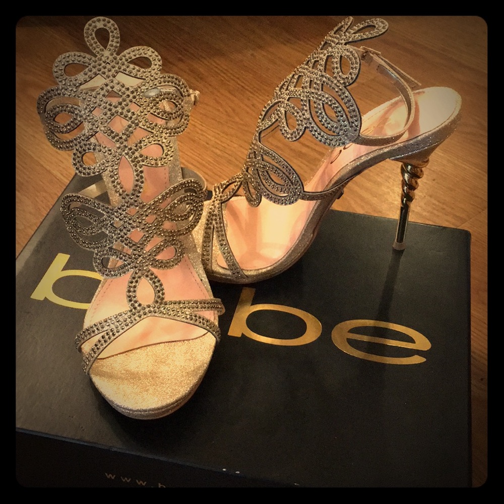 Delja jewel gold sandal heels size 6